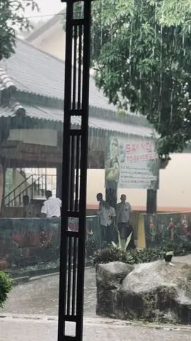 #fyp #smkn1pungging #rain 