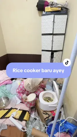 Yang capek pikiran nya Tapi imbas nya kemana”  @mecoo.id  #fypシ #fyp #anakkost #kamarberantakan #beresbereskamar 