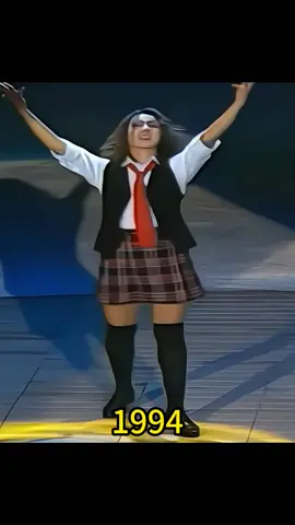 Ambra - Te Pertenezco #ambraangiolini #retroproducciones