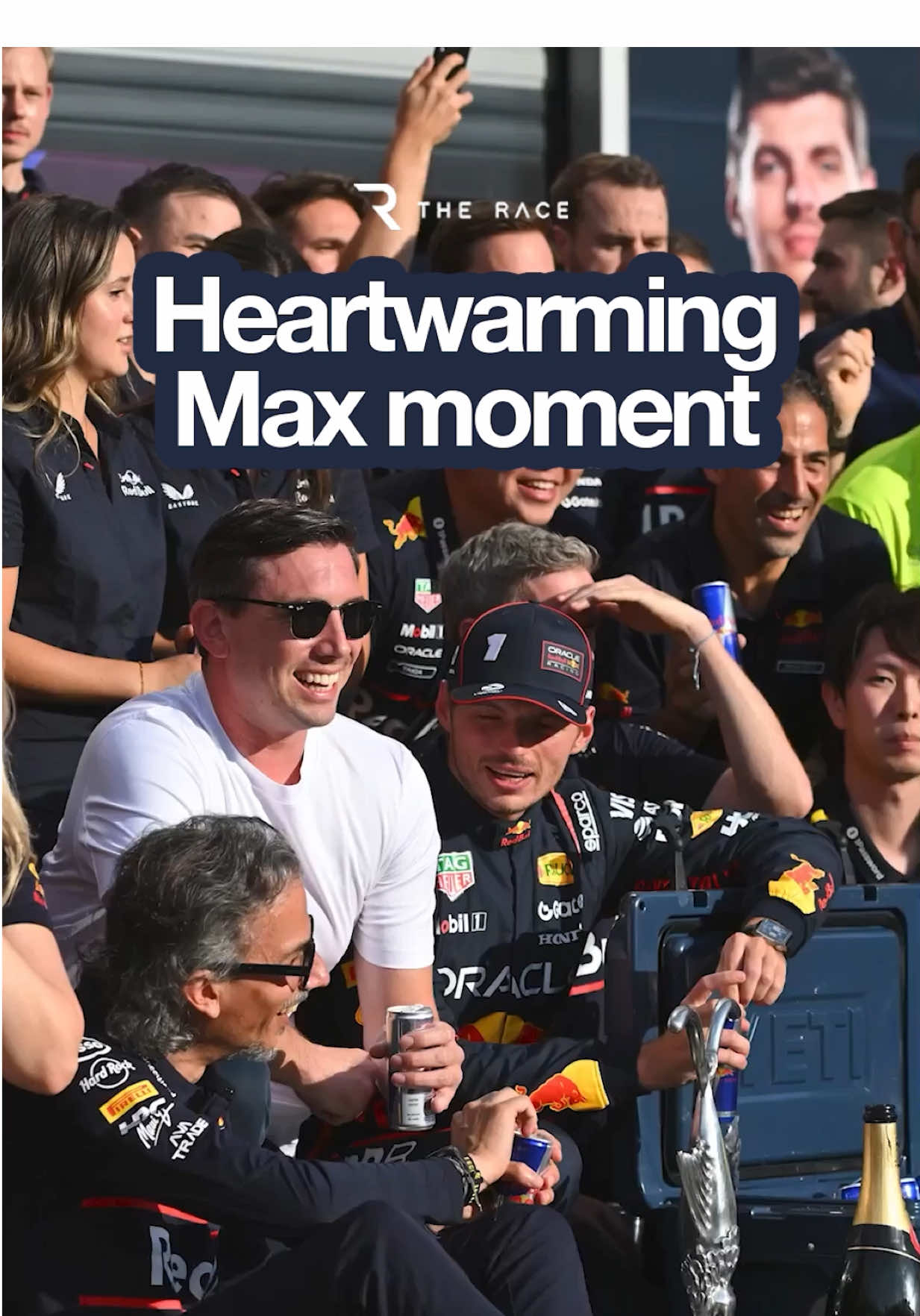 Ted Kravitz has launched his book, F1 Insider: Notes from the Pit Lane 📓 He joined Edd over at The Race Members' Club to discuss all the details: #f1 #formula1 #tedkravitz #pitlane #maxverstappen 