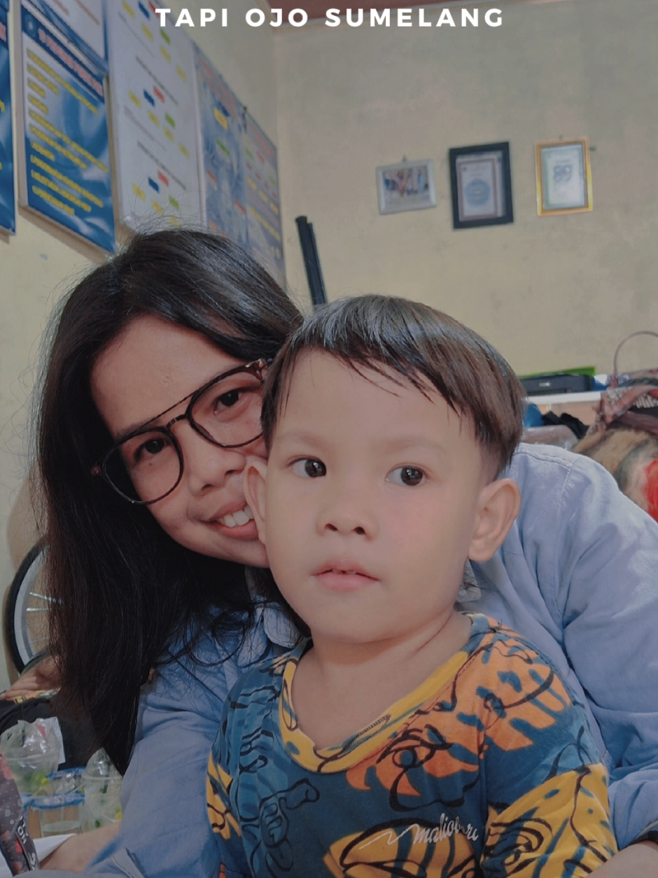 Duh sayang ngapuntene ibumu yen dereng saged nuruti opo karepmu🥹  #CapCut #anaklanang #ibudananak #ibu 