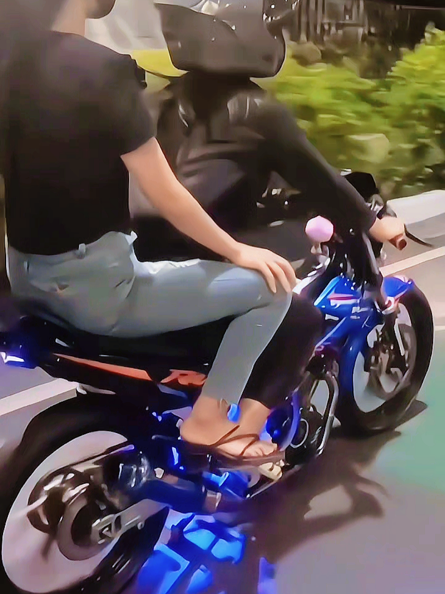 fu nyeni massee😅#satria150fi_độ_kiểng #satriafuindonesia🇮🇩 #satriakomorodstyle @botolYakult💦 