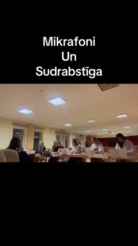 Par ko mēs runājam mēģinājumu laikā?  #kokle #fyp #ansamblis #latvia 