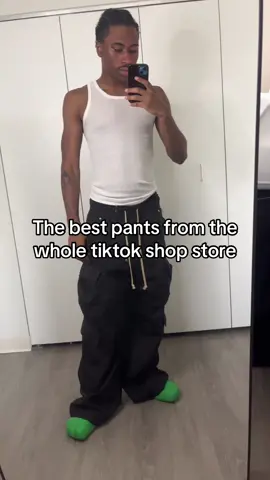 #nyc #fyp  #nyfw2025 #baggypants #collegeoutfits 