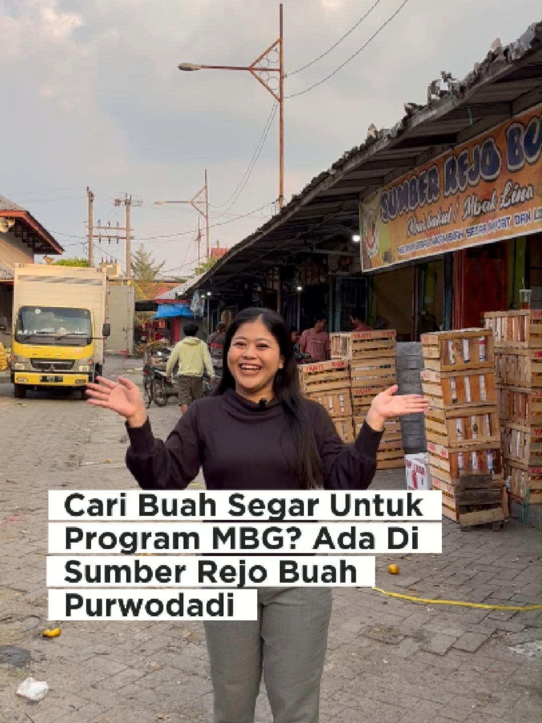Sedang mencari toko buah segar di Purwodadi yang menyediakan buah impor maupun lokal dengan harga terjangkau? Jawabannya ada di Sumber Rejo Buah Purwodadi, pusat buah segar yang berlokasi strategis di Pasar Agro Blok F13–14 Purwodadi. 🍎 Buah Segar Impor & Lokal Lengkap Di Sumber Rejo Buah, tersedia berbagai pilihan buah segar yang siap memenuhi kebutuhan harian maupun acara spesial Anda: * Anggur Impor dengan rasa manis dan segar * Apel Segar berkualitas tinggi * Kelengkeng Manis langsung dari petani * Aneka buah lokal pilihan dan buah impor lainnya Semua buah dipetik langsung dari petani atau didatangkan dari importir terpercaya, sehingga kesegarannya selalu terjamin. 🚚 Layanan dan Keunggulan Sumber Rejo Buah * Melayani pembelian partai besar maupun kecil * Mendukung program MBG (Makan Buah Bergizi Gratis) * Pengiriman dalam kota dan luar kota * Gratis Ongkir khusus area Purwodadi Dengan layanan ini, belanja buah jadi lebih mudah, praktis, dan tanpa khawatir kualitas. 📍 Lokasi & Kontak 📌 Alamat: Pasar Agro Purwodadi, Blok F13–14 📞 WhatsApp: 0822 2133 8012 ✨ Kenapa Pilih Sumber Rejo Buah? * Buah segar setiap hari * Harga murah & terjangkau * Bisa untuk kebutuhan rumah tangga, acara, maupun program sosial * Layanan ramah & profesional --- Jadi, kalau Anda sedang mencari buah impor Purwodadi, buah segar murah Purwodadi, atau toko buah di Pasar Agro Purwodadi, langsung saja datang ke Sumber Rejo Buah Purwodadi. Belanja buah segar, sehat, dan penuh manfaat hanya di sini! #gemadika #fyp #viraltiktok #viralvideo #fypツ #viral #indonesia #grobogan #pasar #buah #beritaterkini #global #news #pasarinduk #pasarbuah