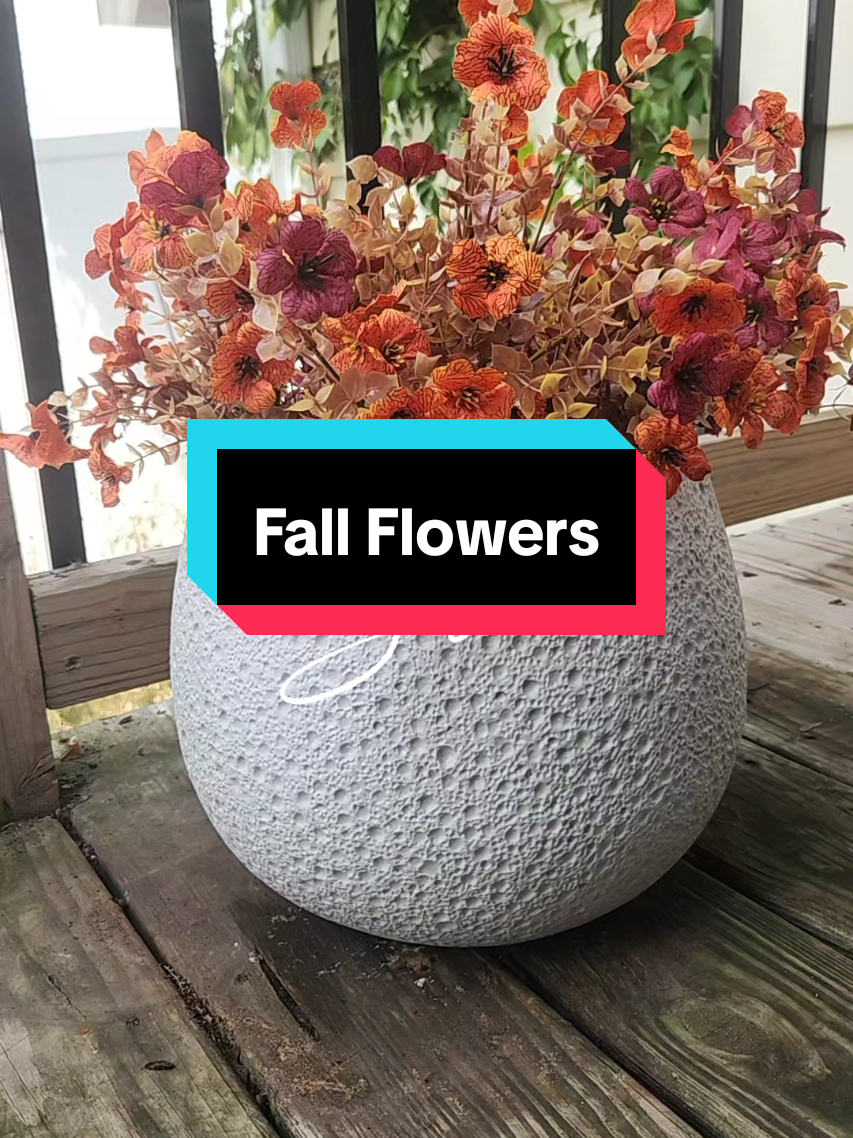 Beautiful! No upkeep! And you can use year after year! #fall #flowers #fallflowers #fallvibes #artificial 