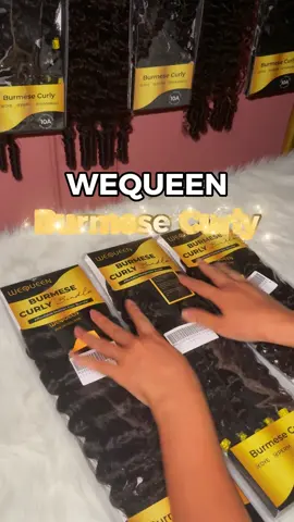 ASMR unpacking✨ Revealing the secret to neat bundles🔒 #GetReadyforFashionWeek #asmr #asmrpackaging #asmrjewelrypackaging #packwithme