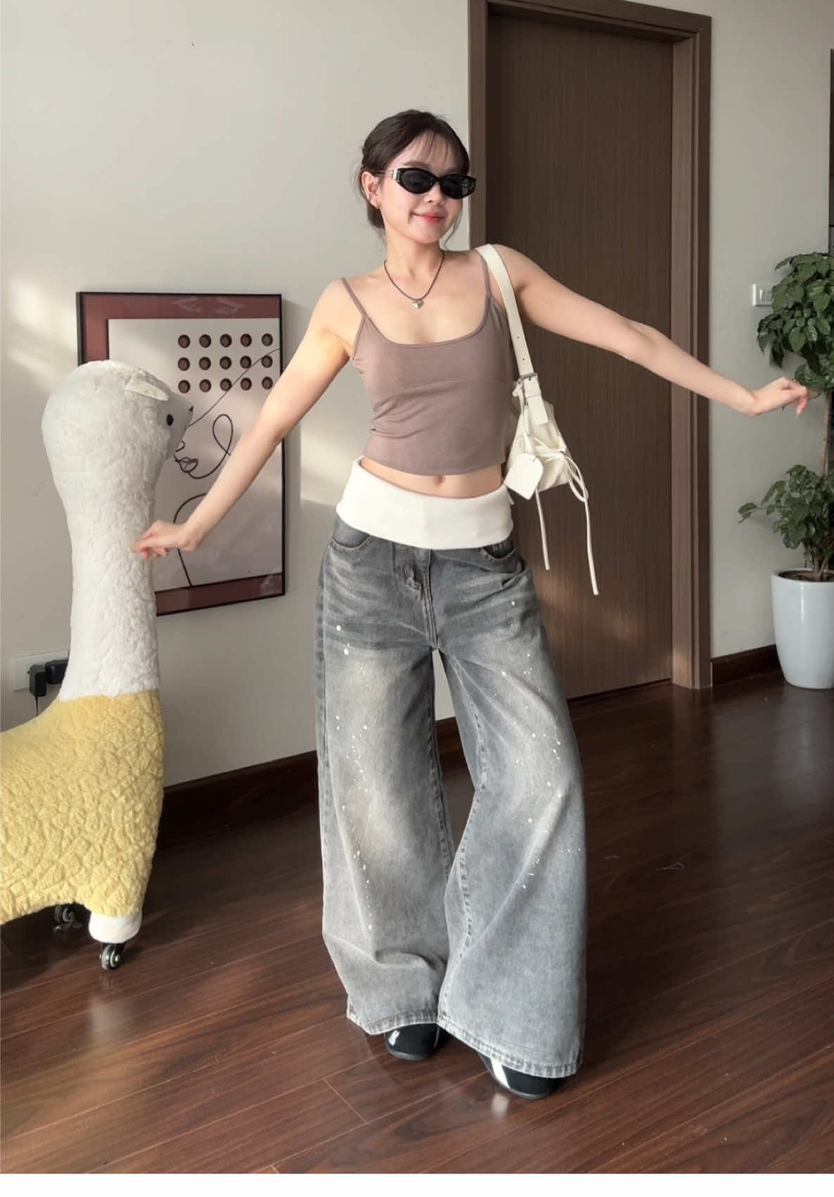 Tiếp tục slay nhe 🤗 #xuhuong #outfit #dailyoutfits #fitcheck #fyp 