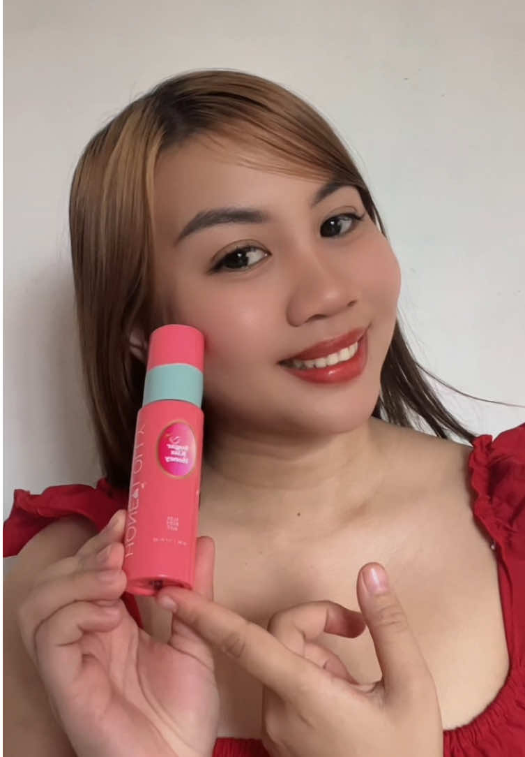 Wait, what?! 😍  This aloe body mist isn’t just a scent—it’s a whole mood.  Flirty, playful, and effortlessly carefree 🍯💋  Ready to glow different? Add to cart “Sugar Kiss Honey” by Honeylolly now before it’s gone! #honeylolly #fragrancetiktok #perfumetiktok #bodymist  #fyp 