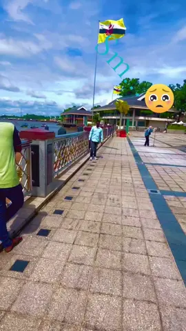 উপর থেকে 🥰#জতো টা খুশি আমায় দেখ 🥺ভিতরে তার চেয়ে বেশি খতো..💔