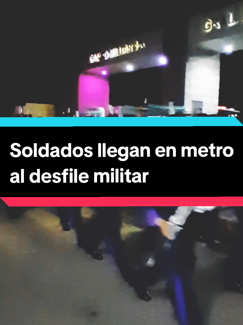 Tropas militares llegan al #Zócalo de la #CDMX en #metro #DesfileMilitar #16deSeptiembre 