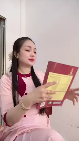 Vàng lên giá quá ời 🥰#côgiaohuyenlinh #xuhuongtiktok #trend 