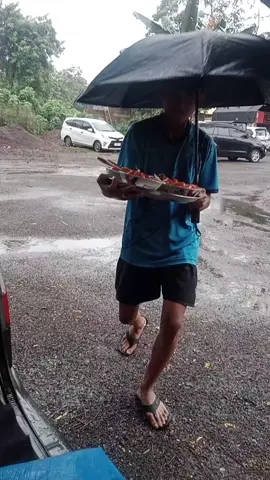 mie iwak 🐶  bakul mie gemblung  alhamdulilah  arah purwokerto kondisif  kembali arah jakarta besok sore #banyumaspride #cilongok #ajibarang #treveljakartapurwekerto #purwojatitipride 