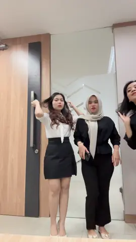 Hallo guyss👋 Kesempatan emas buat kamu yang baru lulus & belum ada pengalaman kerja sama sekali! Aku Open Lowongan Kerja area Pontianak  Buat temen temen yang masih muda,  pengen jadi entrepreneur dalam industri Pasar Uang📊💸💸💸 Boleh DM atau hubungi  http://wa.me/628*21*52*74*67*16 Oh ya guys,,  Juga bisa sambil kuliah lho🤓