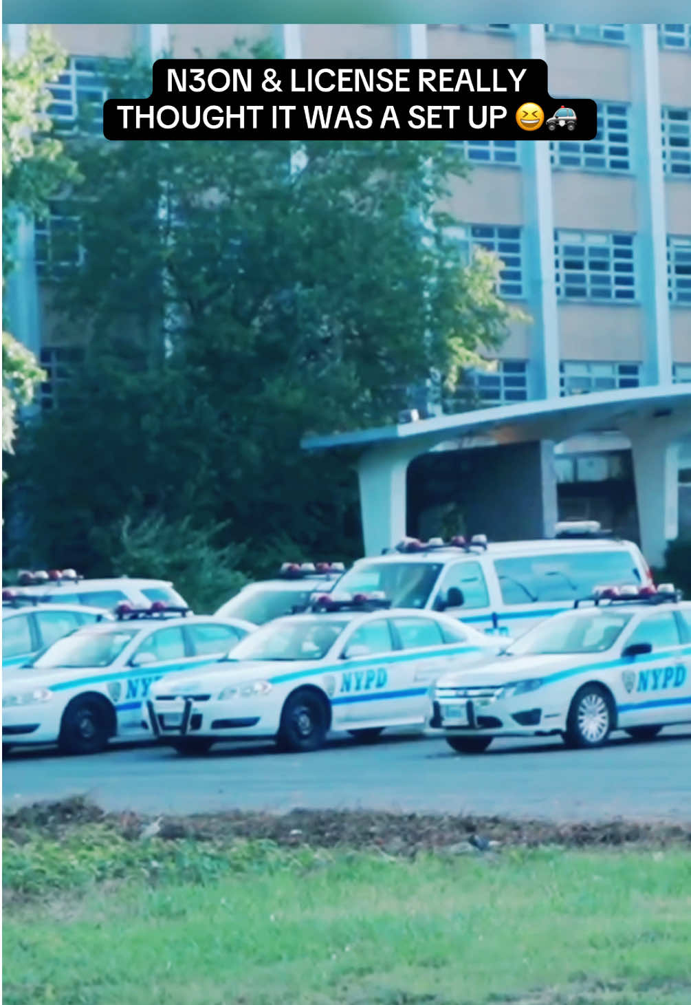 N3on & NYC’s most wanted driver ‘License’ really thought they were being set up by the cops 🚓 #n3on #n3onclips #n3onlive #license #licensenyc 