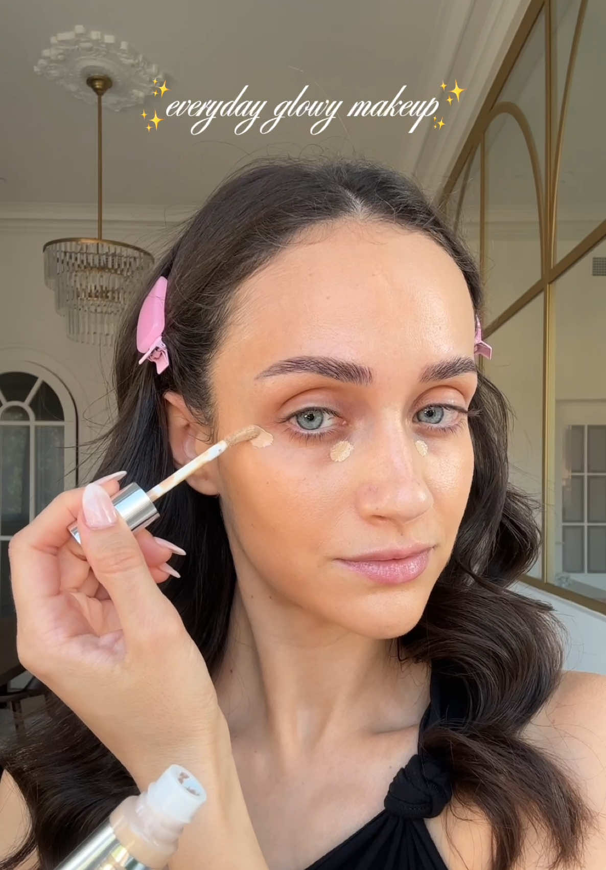We love a glowy makeup don’t we?✨ el nuevo primer hidratante de @rabanne marca la diferencia en tu makeup💎 *pubIi #RABANNEMAKEUP #NOFILTERBEAUTY #GLOWINGSKIN