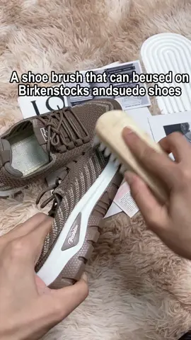 A shoe brush with NO bristles ? 🫢 #ShoeCare#SuedeShoes#ShoeCleaning#ShoeBrush#ShoeCleaner#SneakerCare#SuedeBrush#FootwearCare#ShoeMaintenance#FashionEssentials#SuedeCare#NubuckShoes#CleaningTools#DailyCare#EasyCleaning#BuyDirect#BuyFromChina#ChinaSupplier#QualityProducts 
