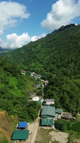 1 góc chợ nhỏ ở bản luầy 