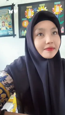 Juara 1 full senyum kalau sudah di depan murid 😅 #fyppppppppppppppppppppppp #guru #gurumuda #sd 