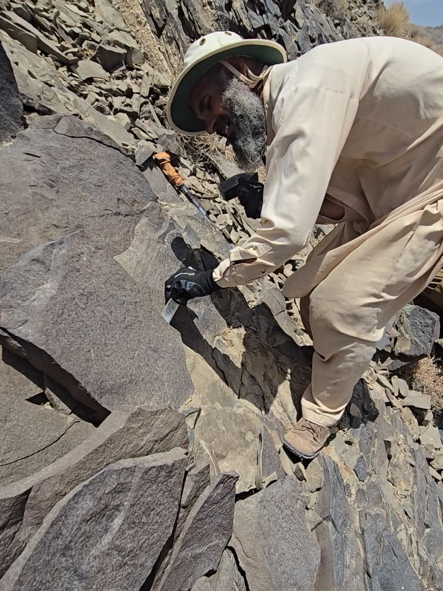 Mining Life 😙 #foryoupage #viral #mininglife #stonemining #treanding 