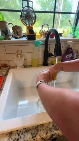 It’s me and Awesome Spray against the world lol. 😉 this was so gross but so satisfying 🤢 #awesomespray #cleaningtiktok #cleaning #satisfying #fyp