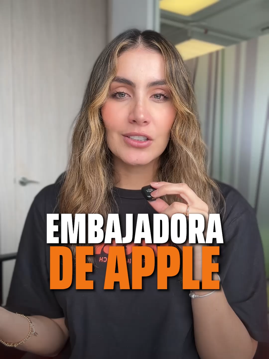 ¿Por qué Dua Lipa es la primera en tener el iPhone 17? #Noticias #NoticiasTikTok