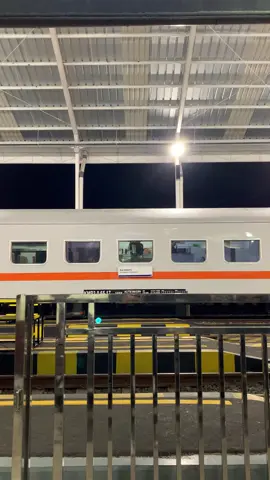 🥀 #xybca #keretaapiindonesia #bandung #resahjadiluka 