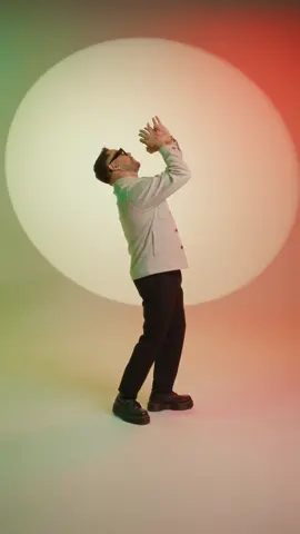 ¡Viva México! 🇲🇽 Celebrating our roots, our culture, and our música with this special mariachi tribute. From the corazón, para mi gente… ¡Que viva la independencia! 🎺🌹 #fyp #foryoupage #vivamexico #frankiej #tiktok 🎥: @kvthedirector