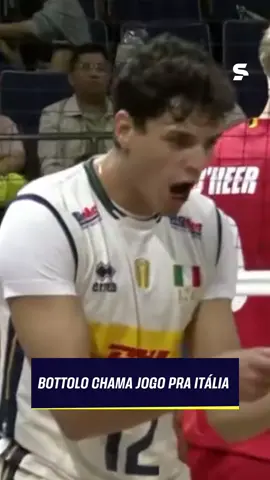 BOTTOLO chama a Itália pro jogo! 💥🏐🇮🇹 Mesmo com 2 sets atrás, o ponteiro apareceu com um ponto e tentou acordar a equipe que parece ainda não ter entrado em quadra…Será que vem reação da equipe Italiana? 👀  *Contém legenda automática #MundialDeVoleiNoSportv #Italia #Belgica  #MattiaBottolo