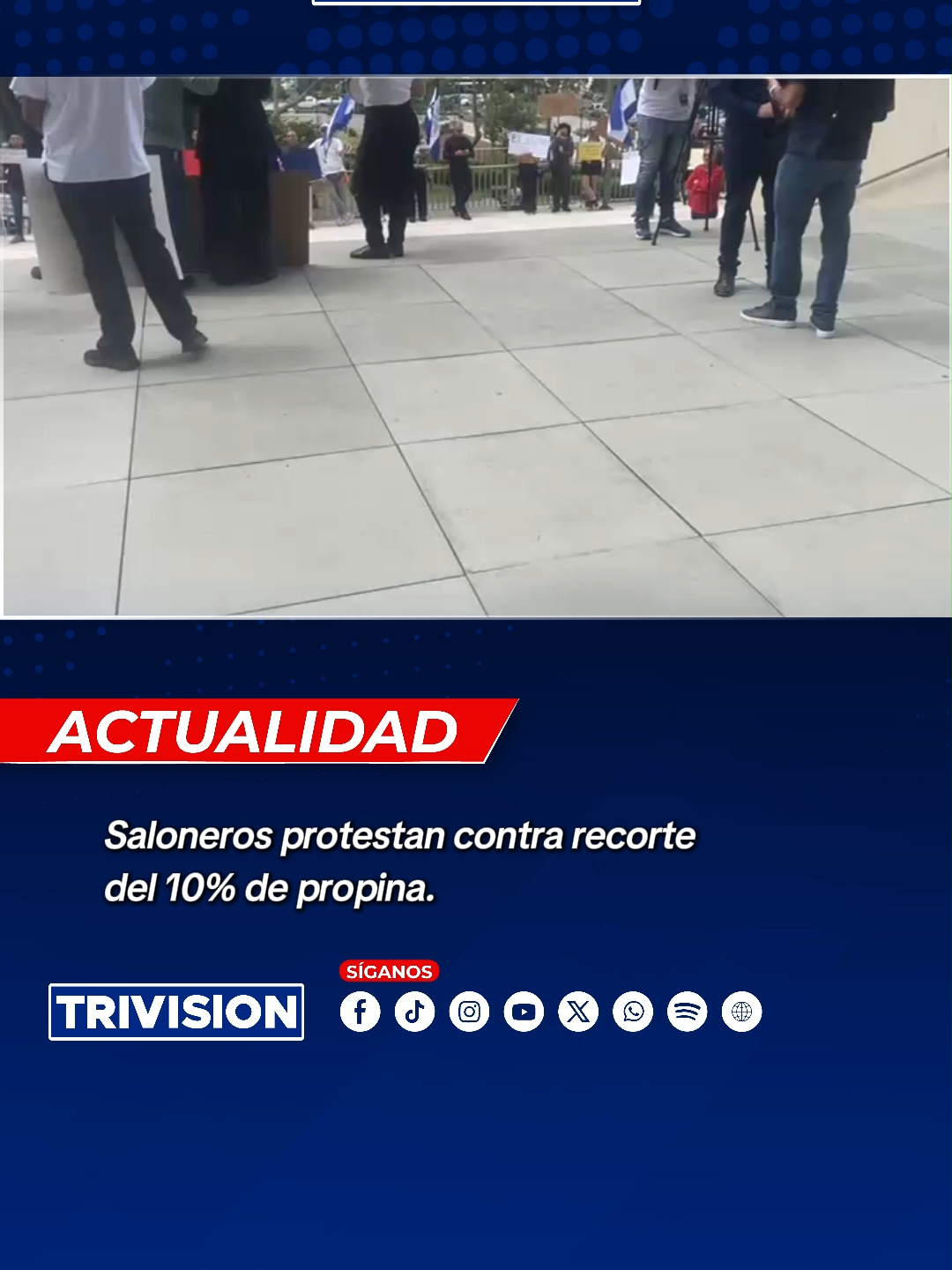 🔴#NoticiasTrivision | Este martes, trabajadores del sector de la hostelería se manifestaron frente a la Asamblea Legislativa en rechazo a un proyecto de ley que busca eliminar el 10% del servicio que brindan.