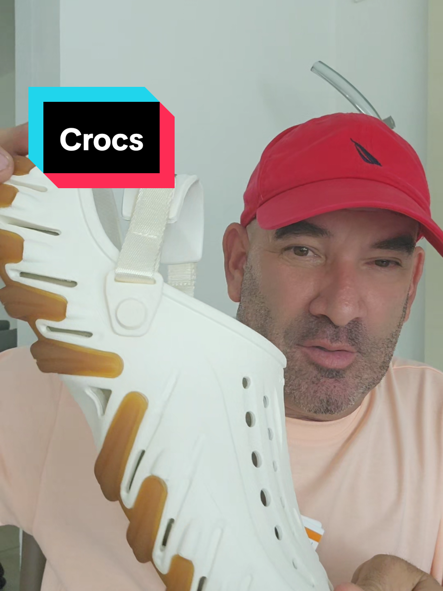 Excelente modelo de crocs@Crocs #crocs #venta #shop #shoe #zandalias 