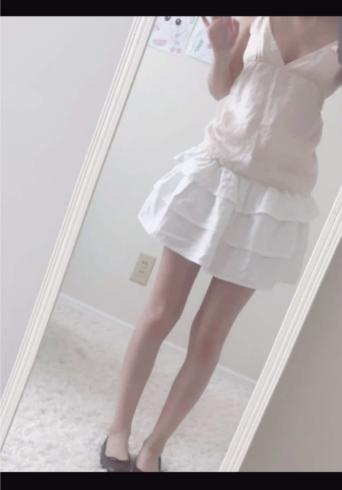 hands were shaky sorry but very cute outfit i liked (i would never wear it outside (
