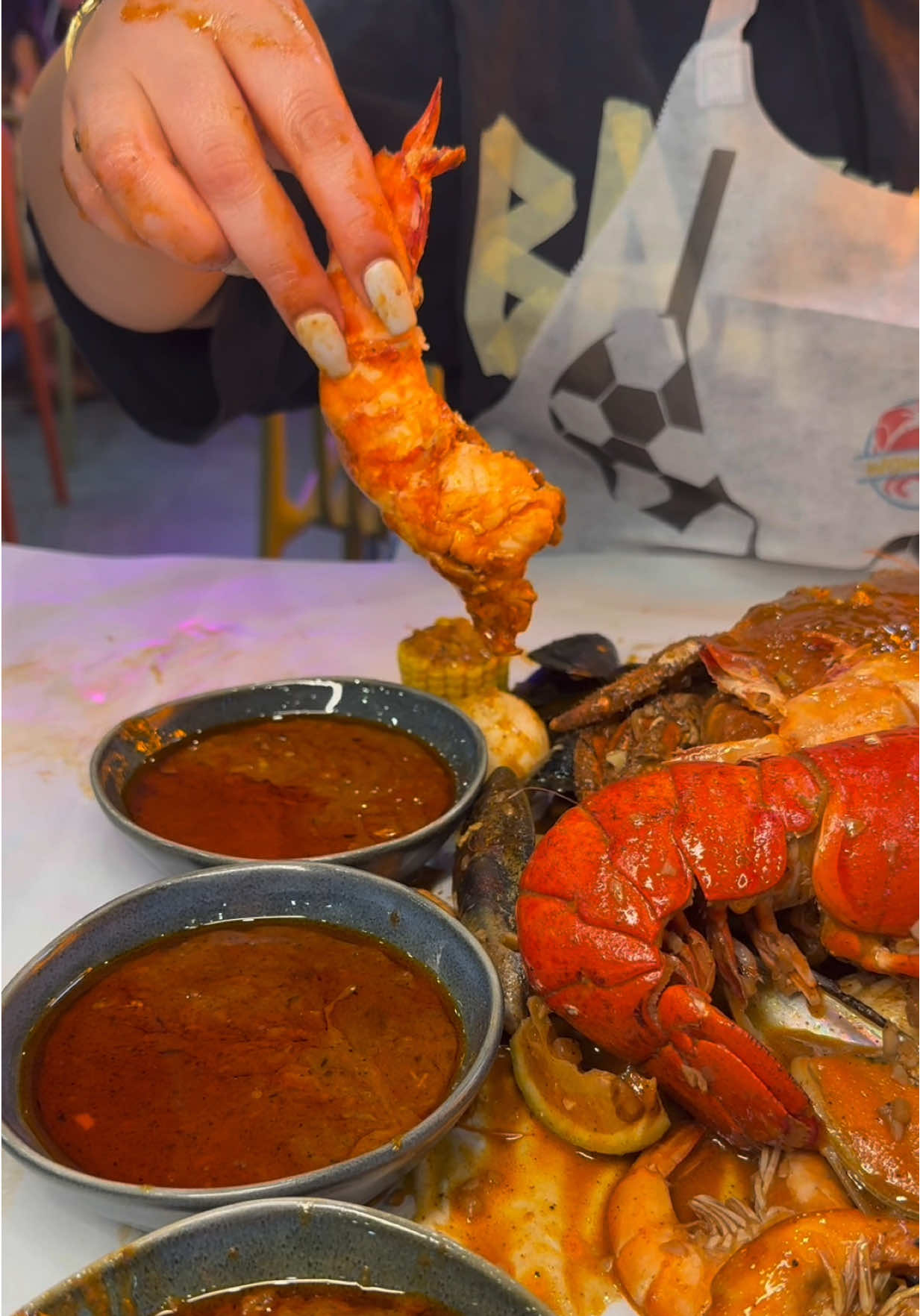 WOWCRAB is open in Germany! Come quickly 😍🇩🇪@wowcrab_de  📍Kronprinzenstraße 52, 40217 Düsseldorf #wowcrab #seafoodboil #germany #düsseldorf 