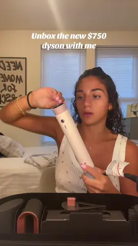 I bought the new $750 @Dyson USA !!! Unbox and blow out my hair with me💁🏻‍♀️😊💋 #dyson 