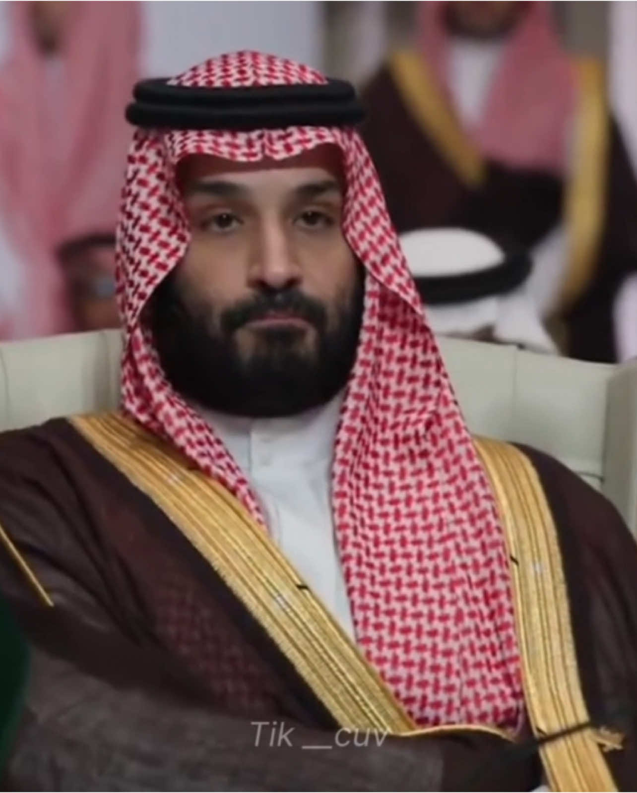 في القمة، تجلّت ملامح الغضب على قائد الشرق فور ملامسة الخط الأحمر #محمد_بن_سلمان ❤️‍🔥#fyp #السعودية 