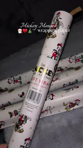 mums with mickey mouse obsessed kids run to home bargains for the cutest mickey wrapping paper🥹♥️🎅🏻 #mickeymouse #christmas #mickeymousechristmas #mickeywrappingpaper #holidayseason 