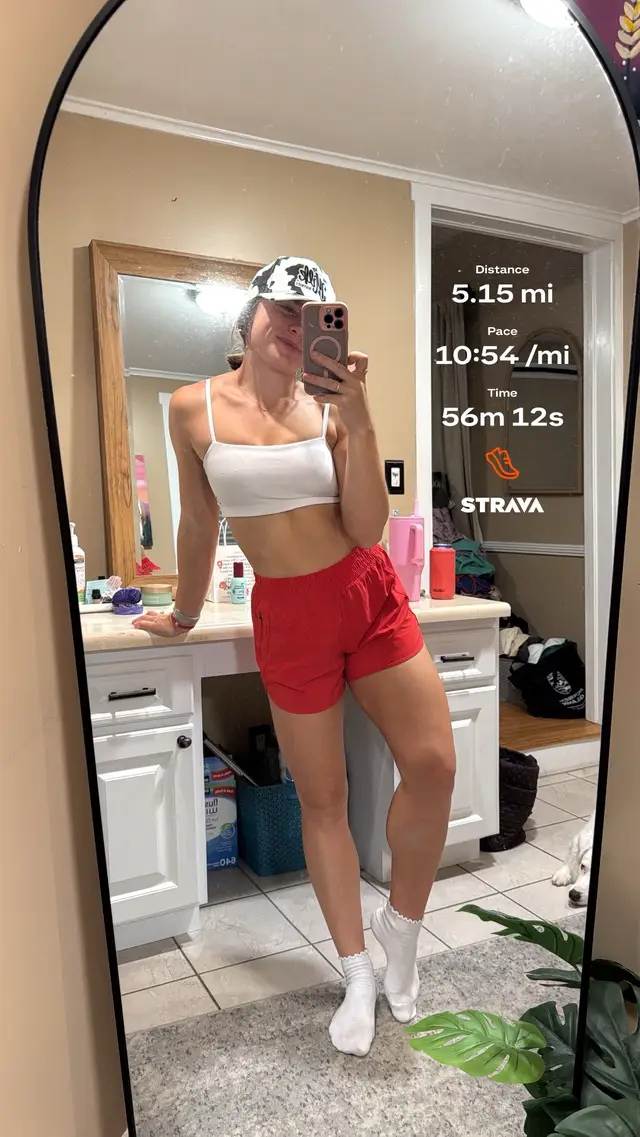 track day tuesday ftw 🙌🏼  today’s workout: 2 rounds: run 1 mile (30 sec faster than goal race pace)  rest 2 min repeat run run 400m @ 5k pace rest 4 min  then run 0.5 mile (30 sec faster than grp) there’s more but i didn’t have enough time 