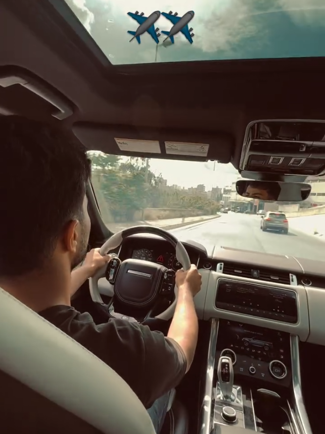 (بينما ننتظر أن يمرَّ الصعب، مرّ العمر ) #mercedes  #cars #benz #اقتباسات #شعب_الصيني_ماله_حل😂😂  Tek Talk 🎶🎧