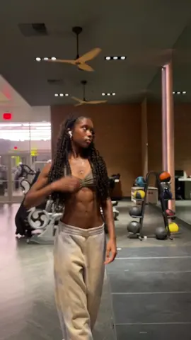 Sweatpants in the gym are superior idc idc idc 😩