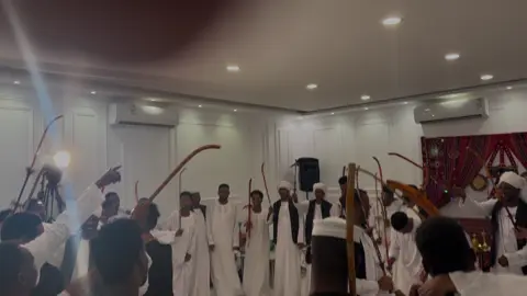 حنة العريس الخلوق عادل حمدي الف مبروك والله يتمم على خير @wedi  Tassey @Amir @wd tolloq 