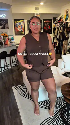 Yall know I love me a vest 🤭 I’ve worn this one with so many outfits already, it’s a favorite in my closet! #AE #womensoutfits #vests 