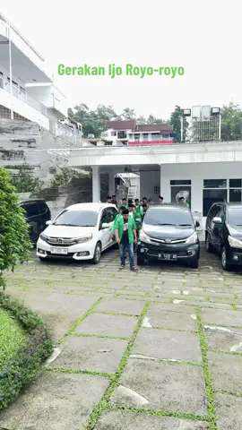 Pasukan Ijo Royo-royo ngadem di tretes 
