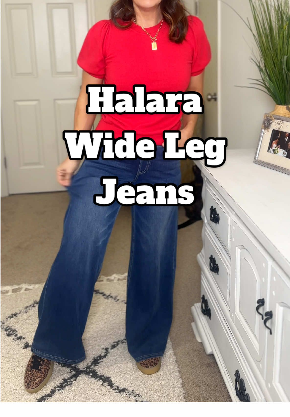 I can’t believe how comfortable these @Halara_official wide leg jeans are! #halara #halarajeans #widelegjeans #activeinhalara #tiktokshopnewarrivals 