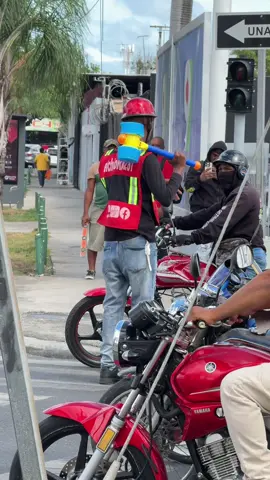 Se me rompió el martillo quien me regala uno 🥲