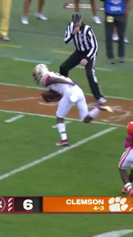 How did he pull this off 😱 #cfb #CollegeFootball #floridastate #sctop10 #touchdown 
