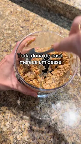 A minha melhor aquisição de casa nova foi esse micer 3 em 1.  Ele é muito prático e me economiza muito tempo na cozinha.  . #mixer3em1 #casanova #enxoval #organizacaodecasa #rotinapratica #achadinhos#donadecasa 