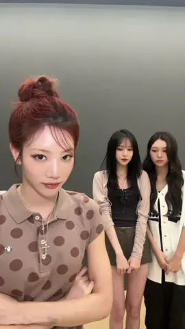 댓글 예쁘게 안 달면 정은이가 우주 끝까지 쫓아감. @Official ARTMS @유주 (YUJU) Official TikTok 