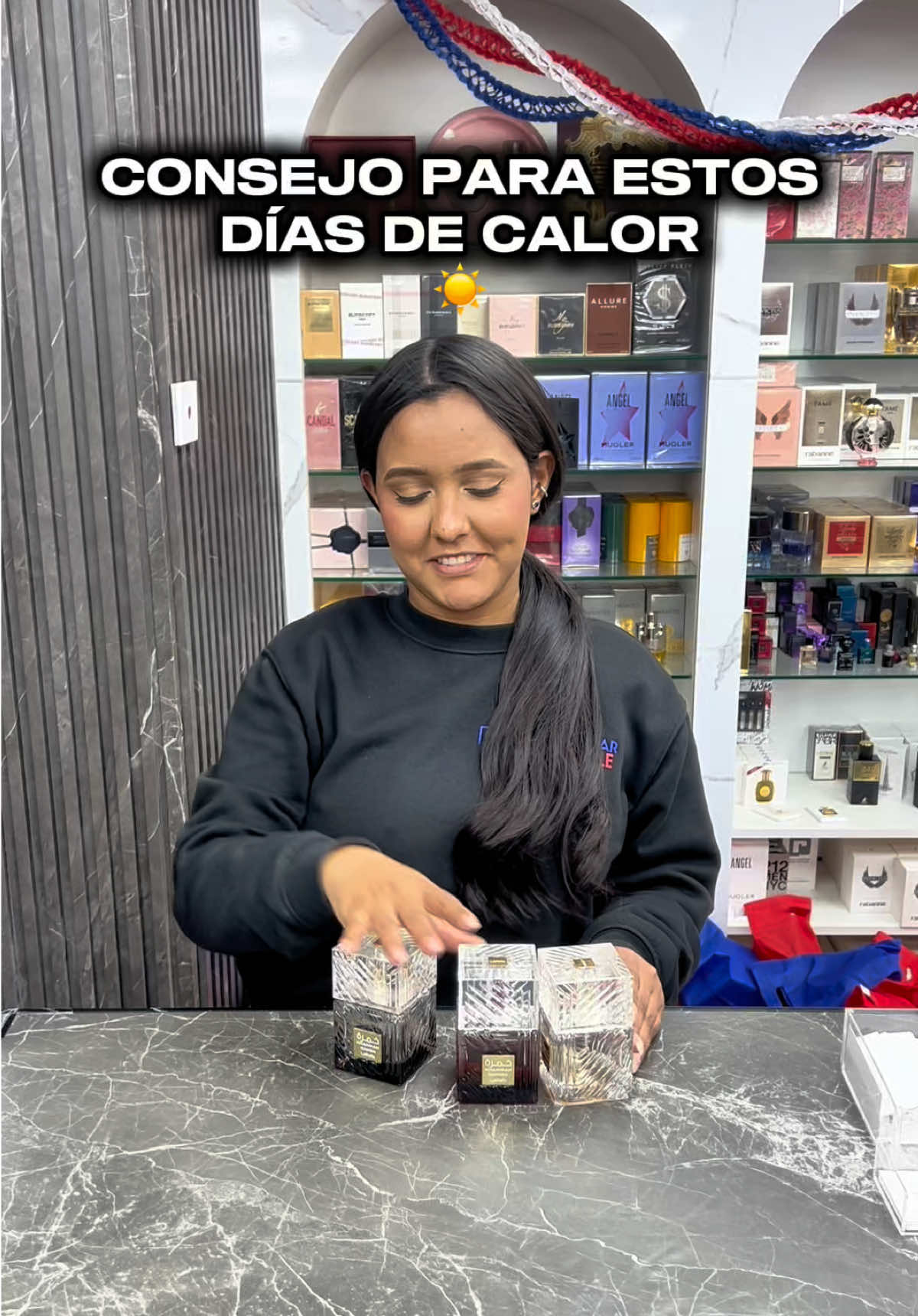 ☀️ Está bien, cada uno puede usar su perfume favorito cuando quiera. Pero ahora que empiezan los días de calor, quizás sea mejor evitar ciertos perfumes demasiado densos o intensos. En Comprar en Chile encuentras perfumes árabes y de diseñador para cada estación y ocasión, así que siempre tendrás una alternativa perfecta para destacar. #perfumes #perfumeschile #comprarenchile #perfumería #perfumesarabes  