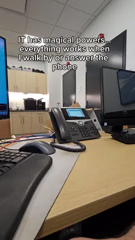 I feel special when things start working  when I answer 🥰💕 #customerservice #fyp #zyxcba #manager #troubleshooting 