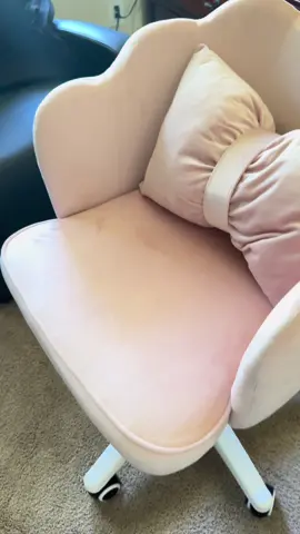 Cute vanity chair 💕#vanitychair #socutee #ticktockshop #frypg #paratipage❤️ 